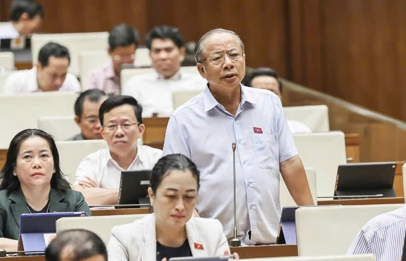 Chất vấn việc dạy thêm: Còn khoảng cách giữa chính sách và thực tiễn