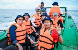 Trường Sa ơi, rưng rưng nhịp sóng từ lòng Thủ đô