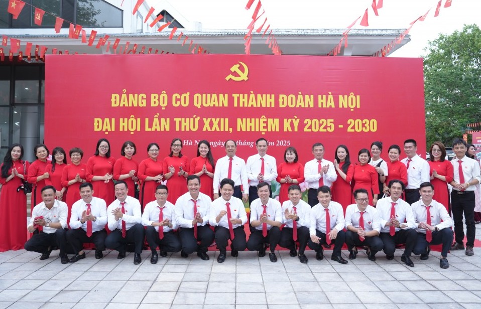 Phát huy truyền thống đoàn kết, chủ động sáng tạo