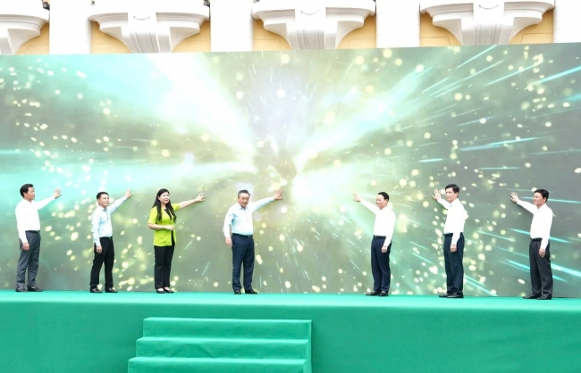 Tiên phong xây dựng Thủ đô hiện đại, sáng, xanh, sạch, đẹp