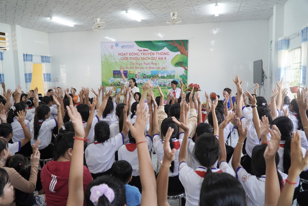 Phát huy vai trò của sách và truyền thông trong công tác bình đẳng giới