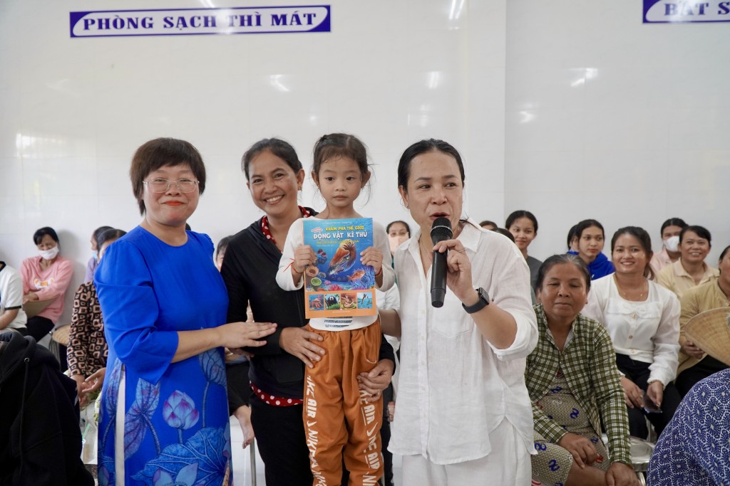 Phát huy vai trò của sách và truyền thông trong công tác bình đẳng giới