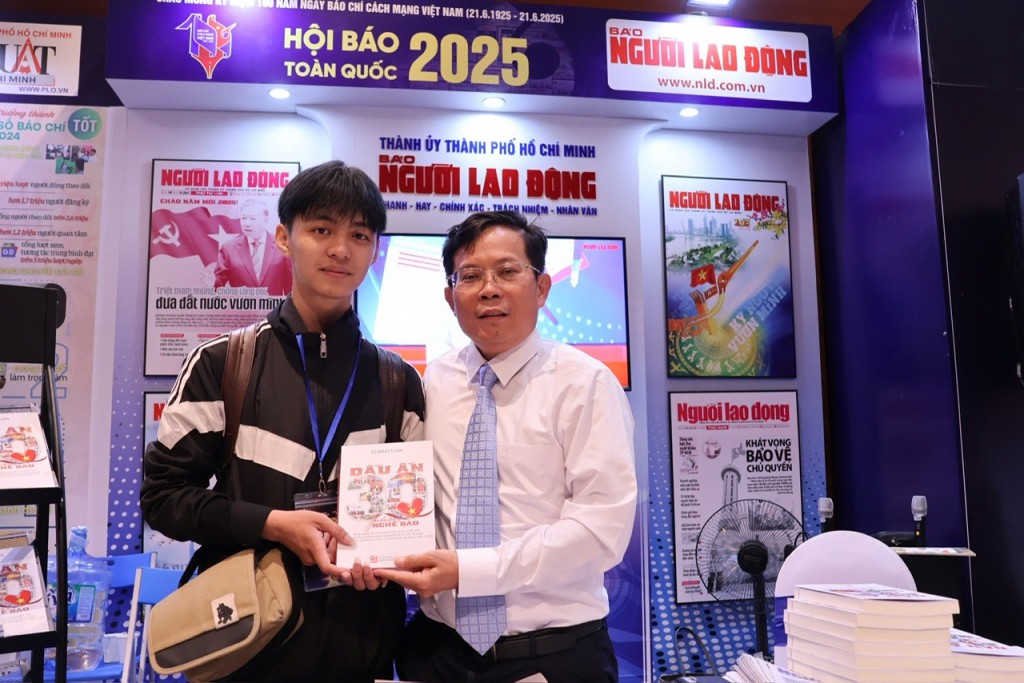 Người chọn nghề, nghề chọn người và hành trình dấn thân của nhà báo Tô Đình Tuân