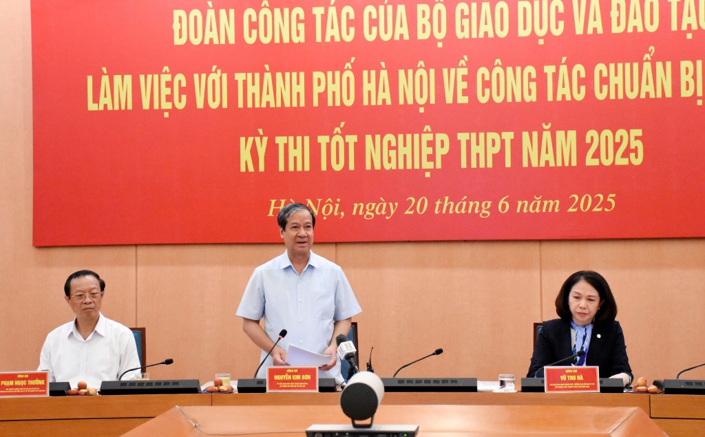 Bộ trưởng Bộ GD&ĐT Nguyễn Kim Sơn phát biểu tại buổi làm việc với TP Hà Nội về công tác chuẩn bị kỳ thi tốt nghiệp THPT năm 2025