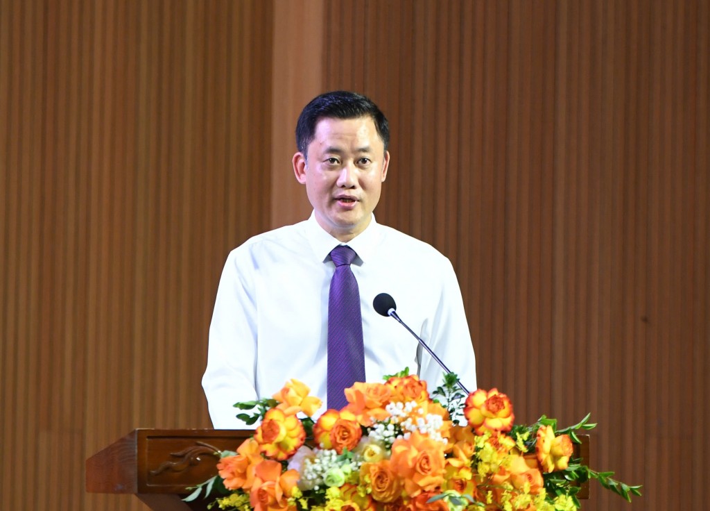 PGS.TS Ngô Tuấn Nghĩa, Viện trưởng Viện Kinh tế chính trị học (Học viện Chính trị Quốc gia Hồ Chí Minh)