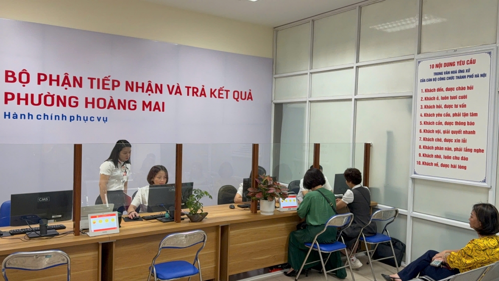 Vận hành thử nghiệm chính quyền 2 cấp ở Hoàng Mai: Người dân hài lòng