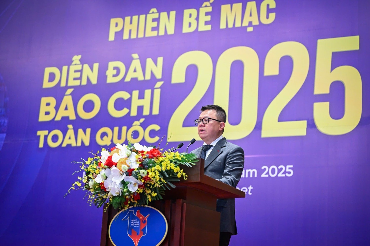 Nhà báo Lê Quốc Minh, Ủy viên Trung ương Đảng, Tổng Biên tập Báo Nhân Dân, Chủ tịch Hội Nhà báo Việt Nam phát biểu bế mạc. Ảnh: Thành Đạt