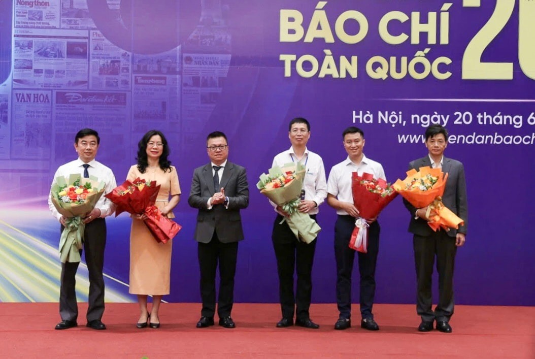 Nâng tầm nền báo chí cách mạng chuyên nghiệp, nhân văn, hiện đại