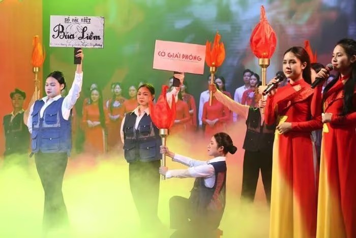 Bản hùng ca nghệ thuật về Báo chí cách mạng Việt Nam