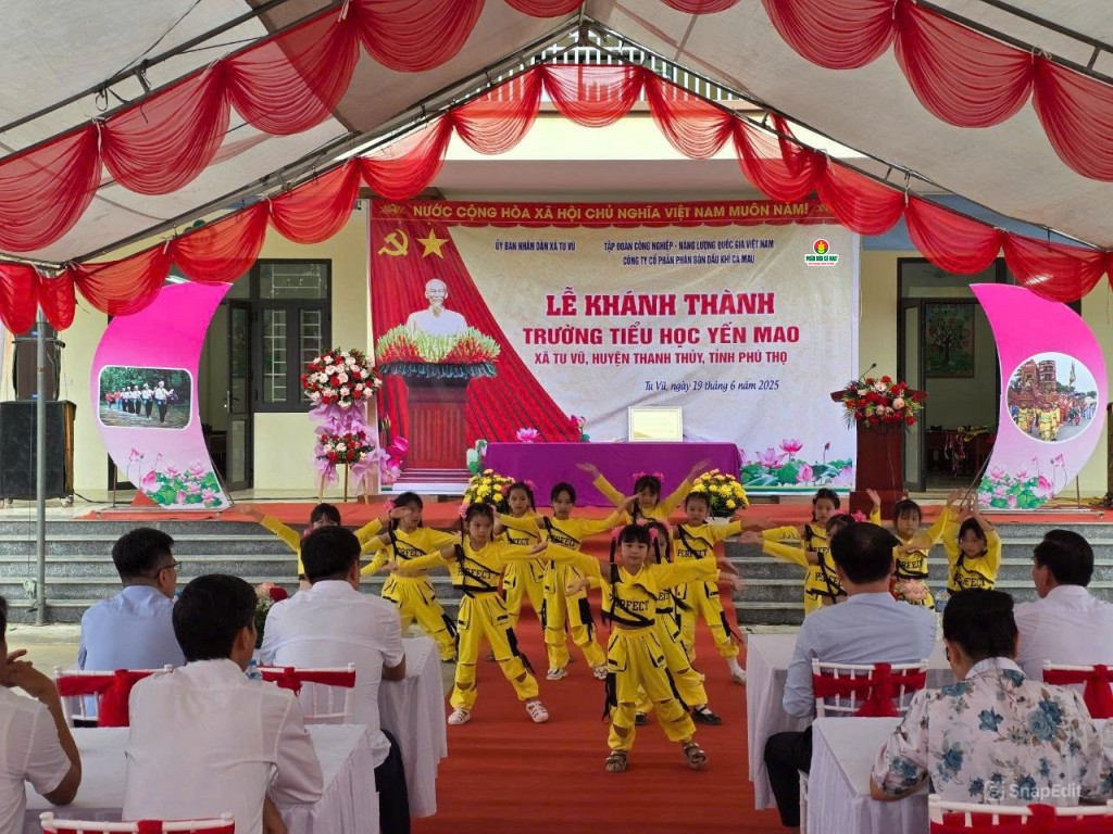 PVCFC trao yêu thương, dựng xây trường học cho trẻ Yến Mao