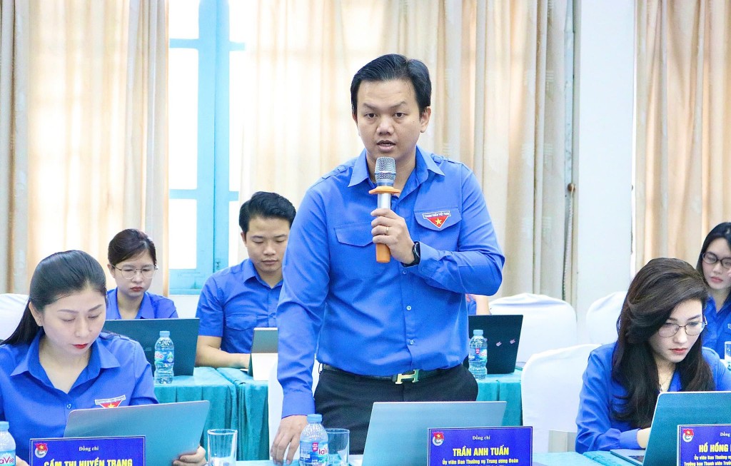 Đại biểu chia sẻ ý kiến tại Hội nghị Ban Thường vụ Trung ương Đoàn lần thứ 11, khóa XII
