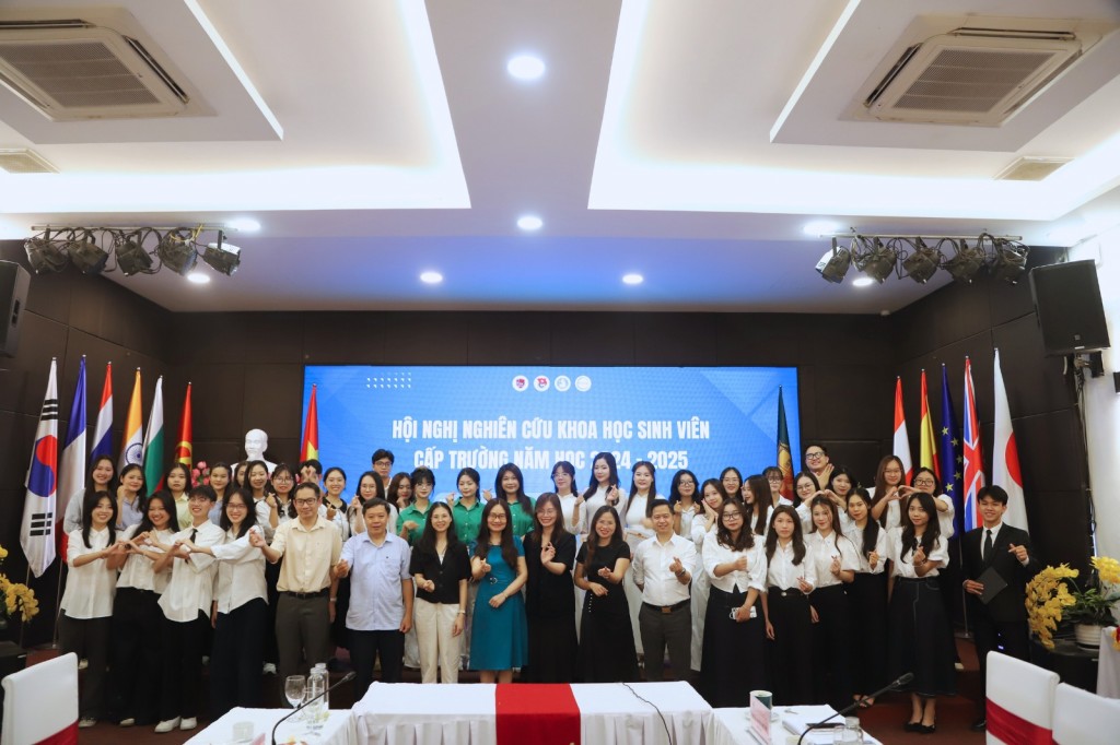 Hội nghị Nghiên cứu Khoa học Sinh viên cấp Trường năm học 2024 - 2025 tại Trường Đại học Kinh tế – ĐHQGHN