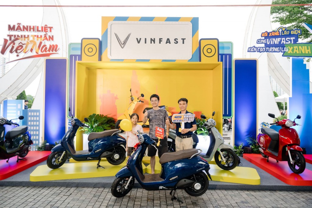 Nhiều người dân Thủ đô sẵn sàng “đổi xăng lấy điện” cùng VinFast