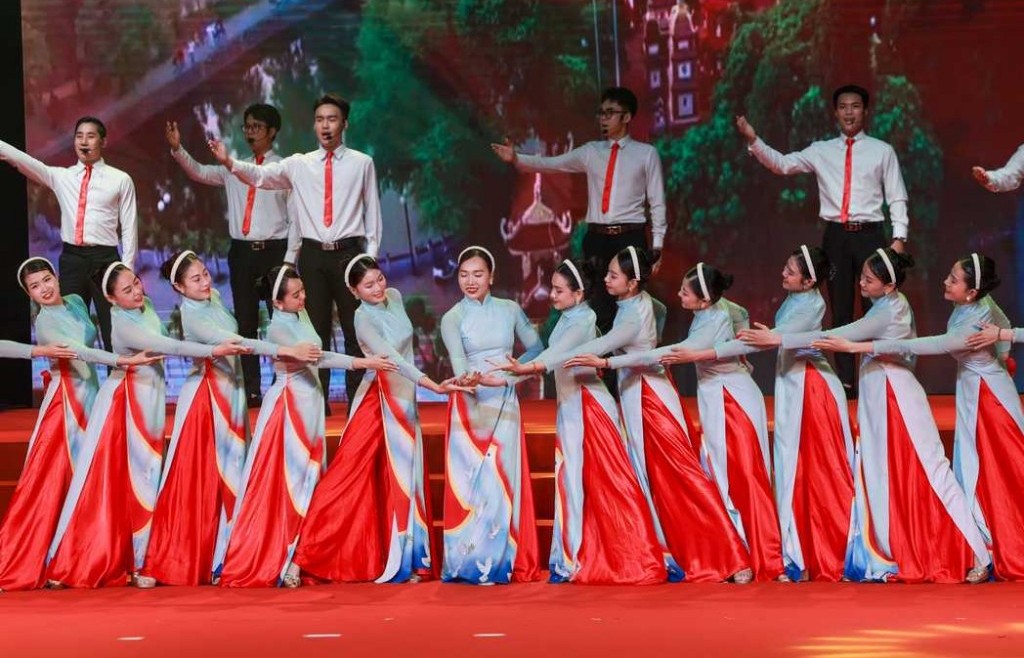 Vinh quang Việt Nam năm 2025: Tự hào và Khát vọng