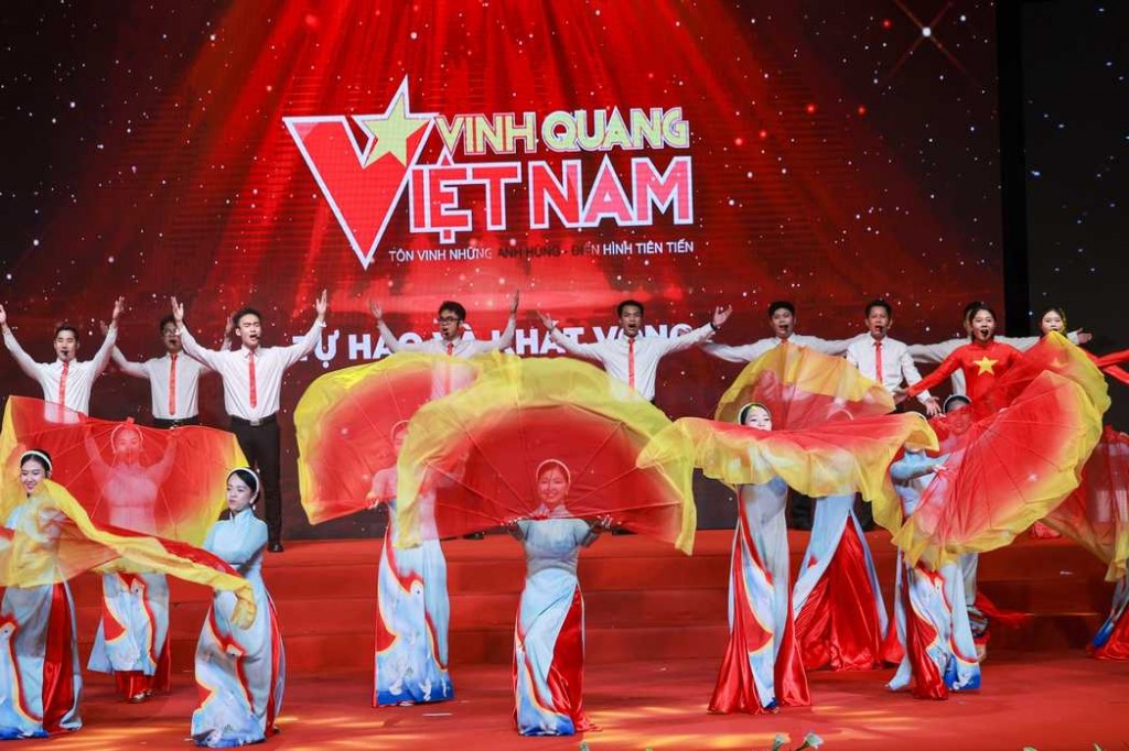 Vinh quang Việt Nam tôn vinh và truyền cảm hứng quốc gia