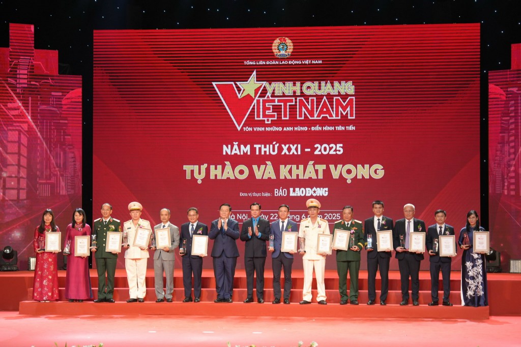 Agribank được vinh danh và trở thành ngọn cờ của khát vọng Việt Nam