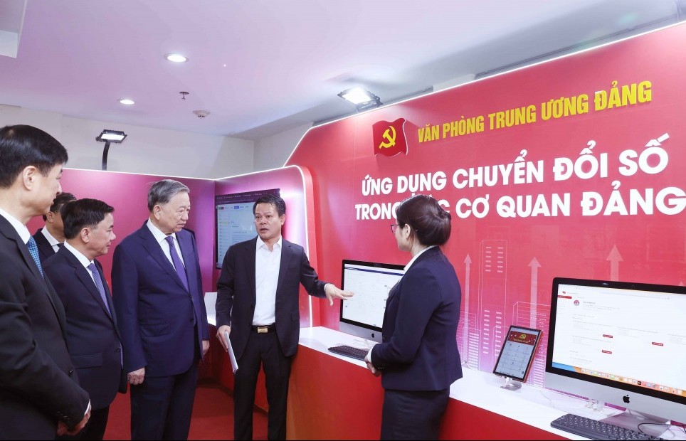 Thúc đẩy chuyển đổi số: Nền tảng cho bộ máy mới vận hành thông suốt, hiệu quả