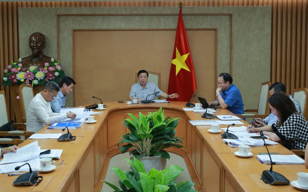 Theo Phó Thủ tướng Trần Hồng Hà, để quản lý, bảo vệ và phát triển công viên, cây xanh, mặt nước đô thị hiệu quả, cần thiết lập cơ chế tài chính ổn định, minh bạch, dài hạn - Ảnh: VGP/Minh Khôi
