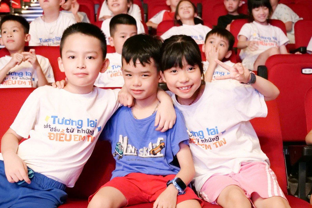 Các em học sinh Cung Thiếu nhi Hà Nội tham gia sự kiện trong không khí hào hứng, vui tươi