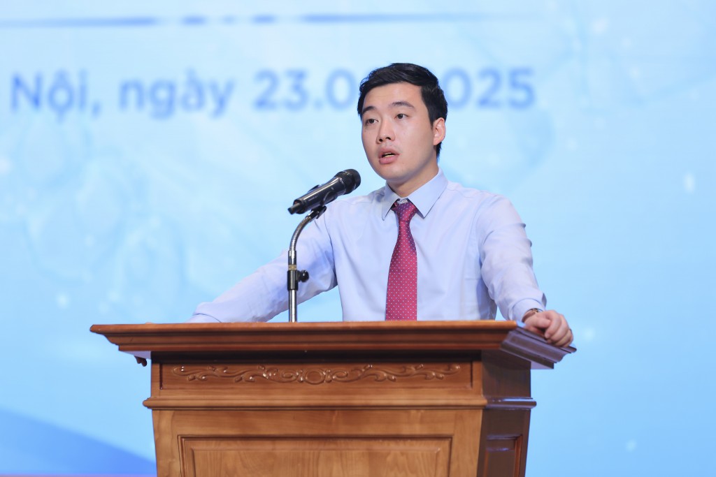 Đồng chí Dương Minh Đức, Giám đốc Cung Thiếu nhi Hà Nội phát biểu tại buổi lễ