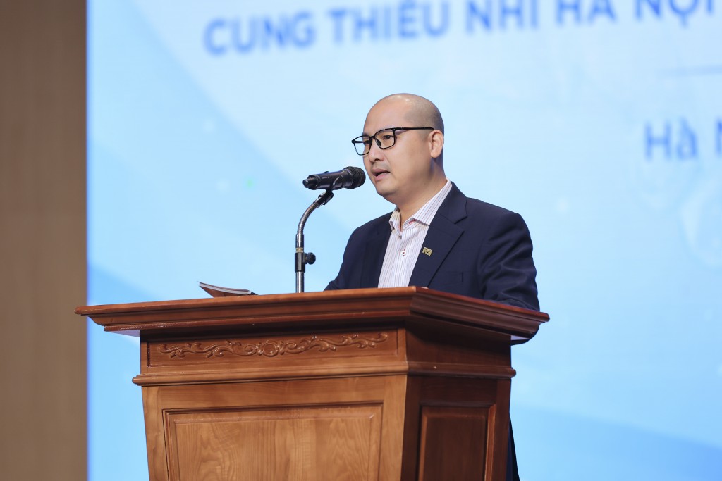 Ông Lê Ngọc Tùng, Giám đốc Công ty Cổ phần Giải trí Cầu Vồng chia sẻ tại buổi lễ