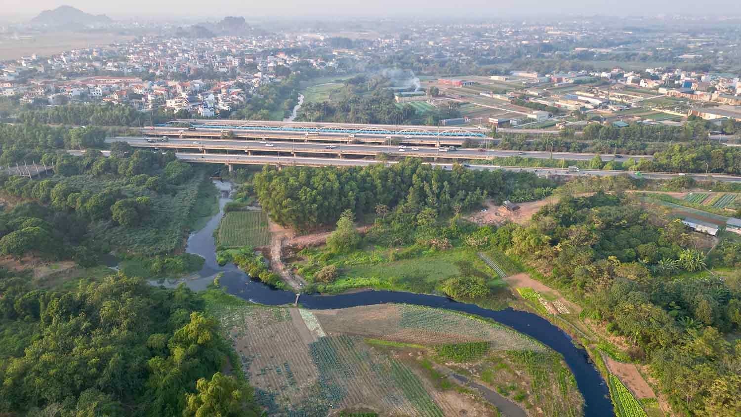 Sông Đáy đoạn qua địa bàn xã Cộng Hòa (huyện Quốc Oai) và xã Vân Côn (huyện Hoài Đức)