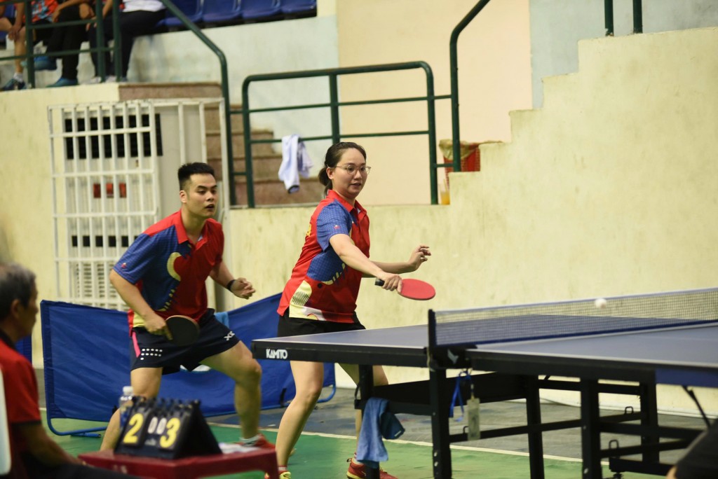Môn Bóng bàn cũng có 22 bộ huy chương ở 5 nội dung và 5 nhóm tuổi khác nhau.