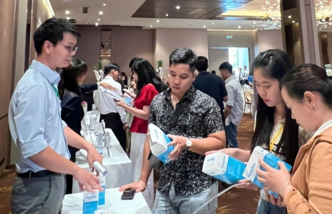 Sitto Việt Nam và VetSynova xây dựng hệ sinh thái thú cưng khỏe mạnh