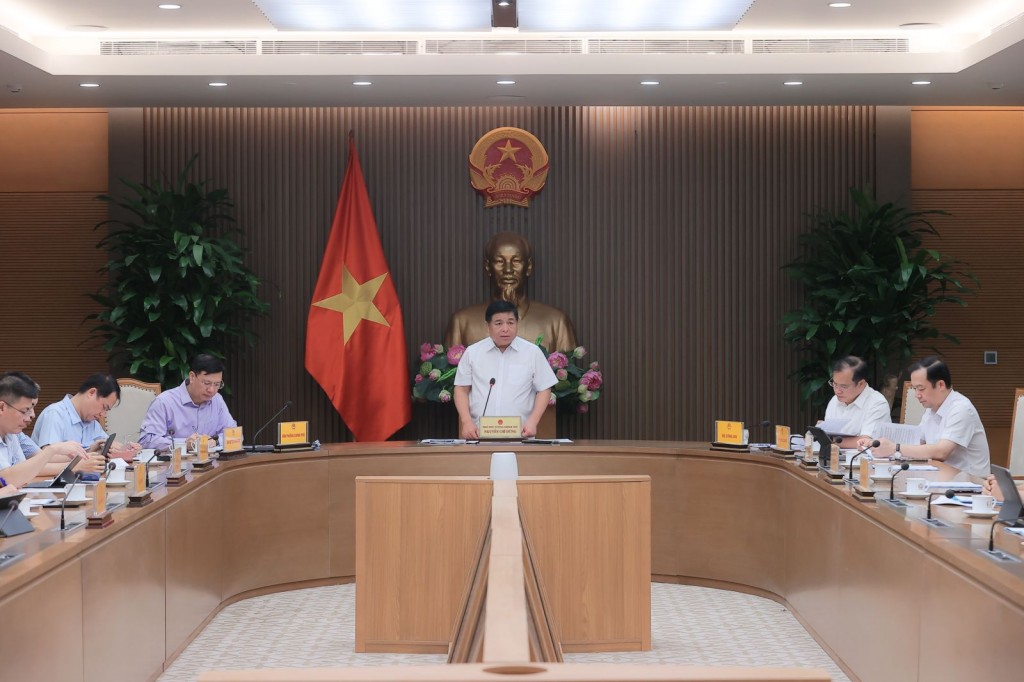 Phó Thủ tướng Chính phủ Nguyễn Chí Dũng chủ trì họp về bảo đảm vận hành thông suốt hệ thống thông tin trong chính quyền 2 cấp - Ảnh: VGP/Thu Sa