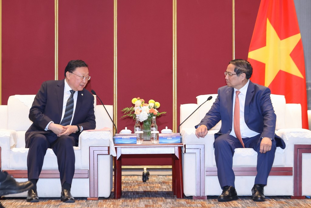 Thủ tướng Phạm Minh Chính tiếp ông Vương Đồng Trụ, Chủ tịch Tập đoàn Xây dựng giao thông Trung Quốc (CCCC) - Ảnh: VGP/Nhật Bắc
