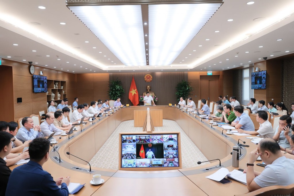 Phó Thủ tướng đề nghị các bộ, ngành, địa phương và doanh nghiệp cùng nhau hành động, triển khai các nhiệm vụ với tinh thần quyết tâm cao nhất - Ảnh: VGP/Thu Sa
