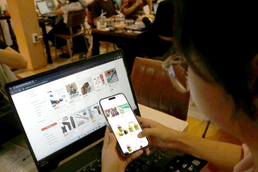 “Quét sạch chợ online” bảo vệ quyền lợi người tiêu dùng Việt “Quét sạch chợ online” bảo vệ quyền lợi người tiêu dùng Việt
