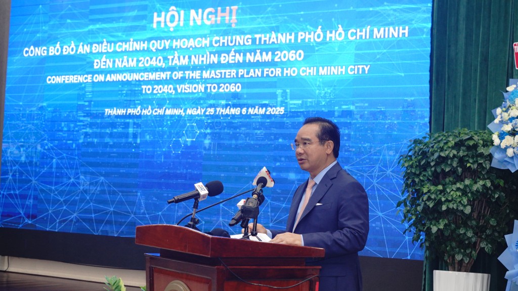 Chủ tịch UBND TP Hồ Chí Minh phát biểu tại hội nghị