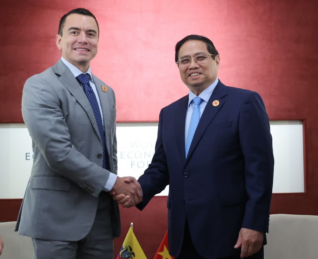Thủ tướng Phạm Minh Chính và Tổng thống Ecuador Daniel Noboa - Ảnh: VGP/Nhật Bắc