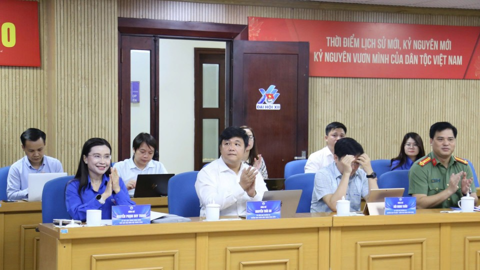 Các vị đại biểu tham dự hội nghị 