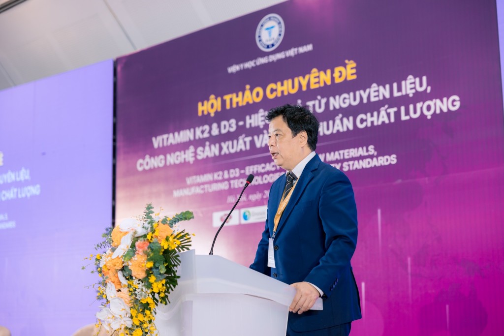 TS.BS Trương Hồng Sơn Viện trưởng Viện Y học Ứng dụng Việt Nam phát biểu tại Hội thảo