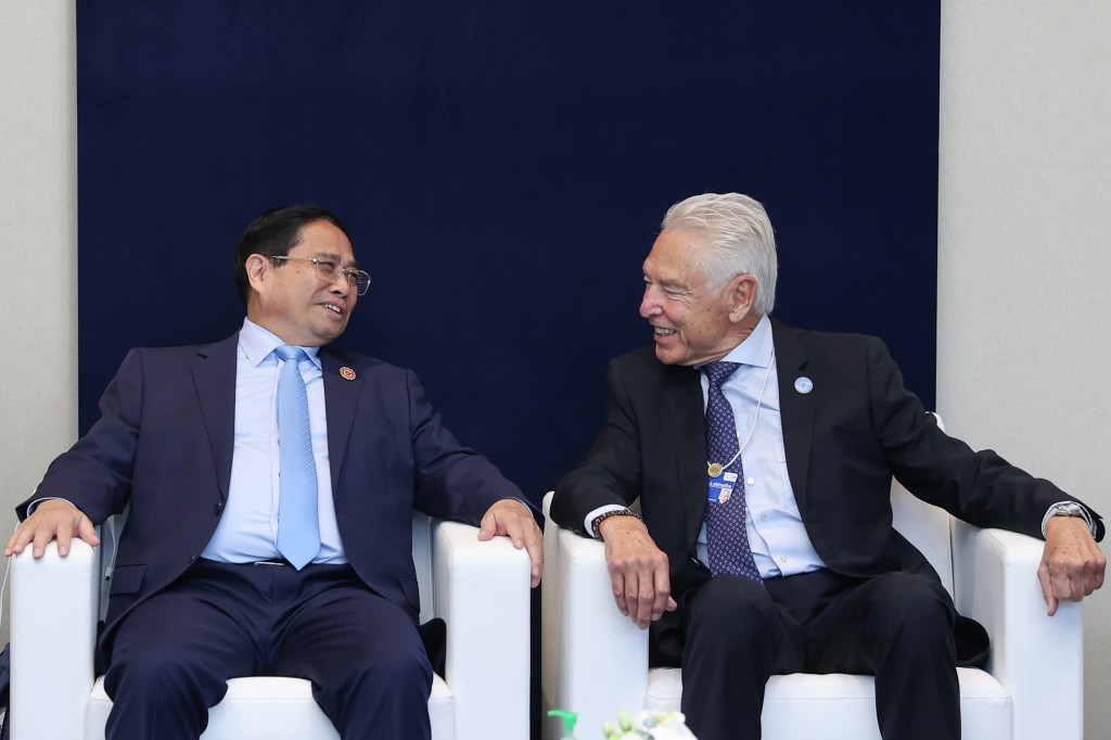 Ông Peter Brabeck-Letmathe khẳng định coi trọng, đánh giá cao sự tham gia, đóng góp chủ động và tích cực của Việt Nam tại các hội nghị WEF; đánh giá cao công tác điều hành nền kinh tế linh hoạt, hiệu quả và đường lối chính sách đối ngoại độc lập, tự chủ, đa phương hoá, đa dạng hoá của Việt Nam - Ảnh: VGP/Nhật Bắc