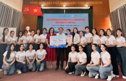 Thí sinh Mrs Grand Việt Nam 2025 cùng lan tỏa yêu thương