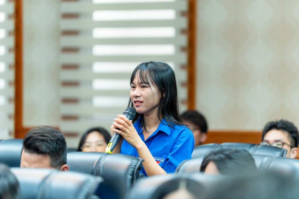 Đối thoại cùng lãnh đạo: Thắp lửa khát vọng tuổi trẻ Vietsovpetro