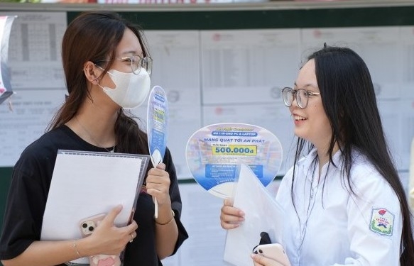 Thủ khoa khối A00, A1, D00 là học sinh trường nào ở Hà Nội?