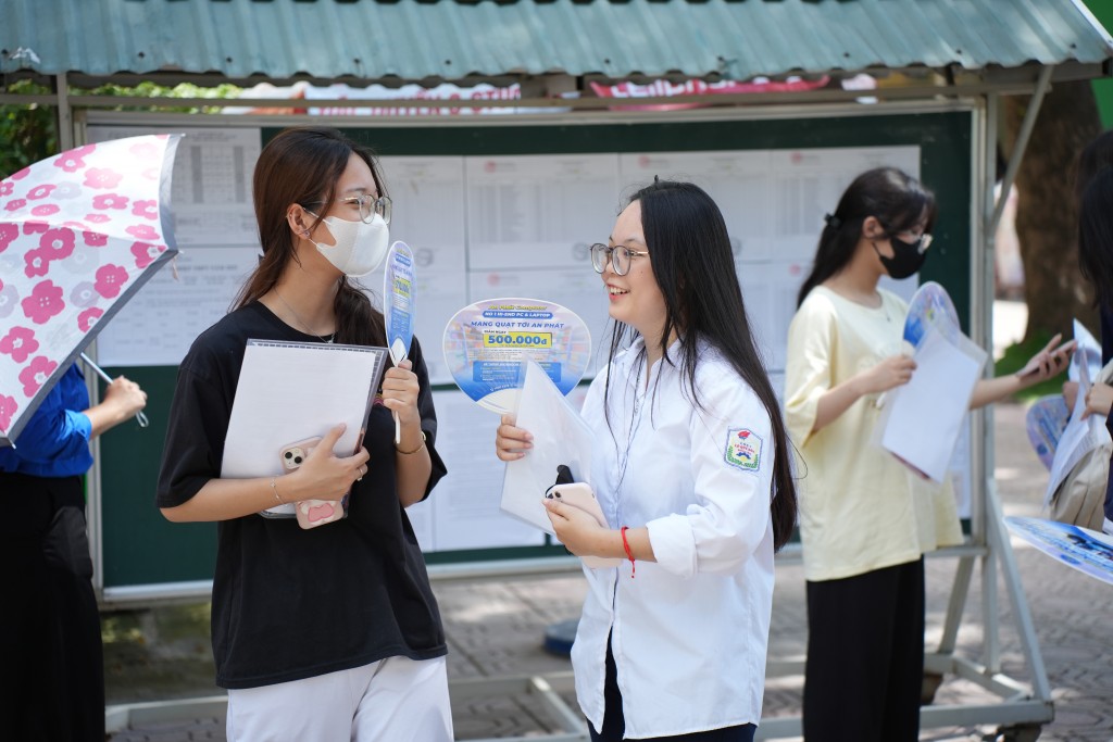 Nhiều thí sinh thấy thoải mái, tự tin trước khi bước vào môn thi đầu tiên
