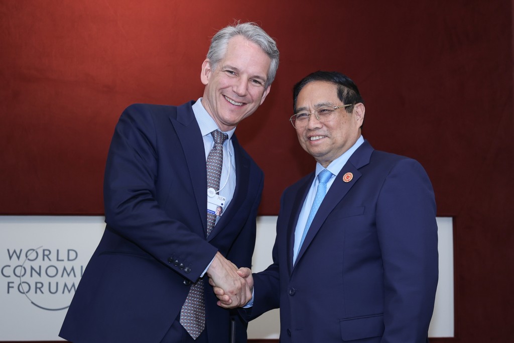 Ông Peter Koerte cho biết, Siemens mong muốn tham gia các dự án phát triển hạ tầng, nhất là phát triển đường sắt tốc độ cao của Việt Nam - Ảnh: VGP/Nhật Bắc