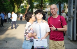 Sĩ tử Hà Nội tự tin chinh phục môn Văn