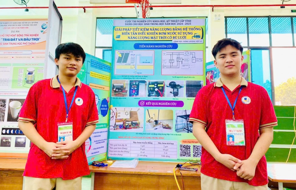 "Hành trình Vàng" của hai học sinh đam mê khoa học
