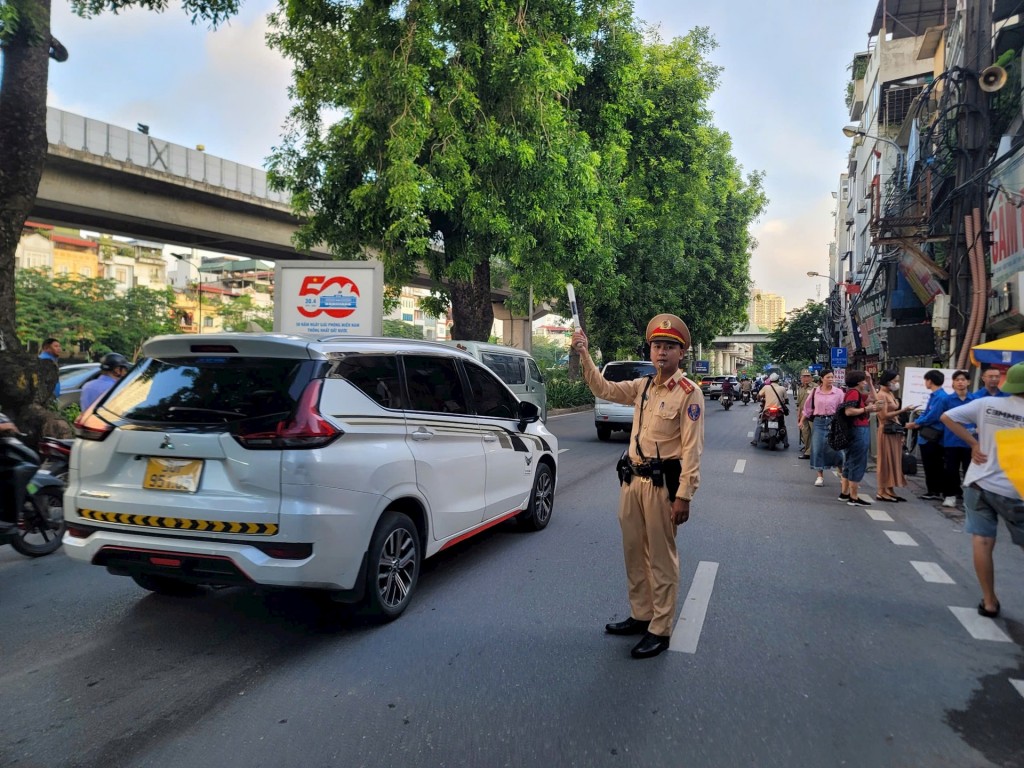 Giao thông trong ngày thi đầu tiên diễn ra an toàn, thuận lợi
