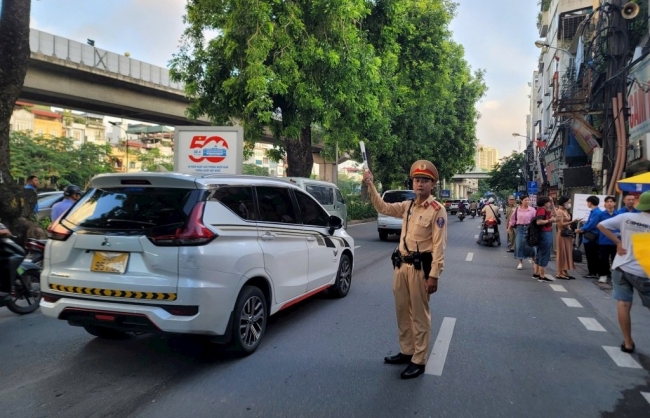 Giao thông trong ngày thi đầu tiên diễn ra an toàn, thuận lợi