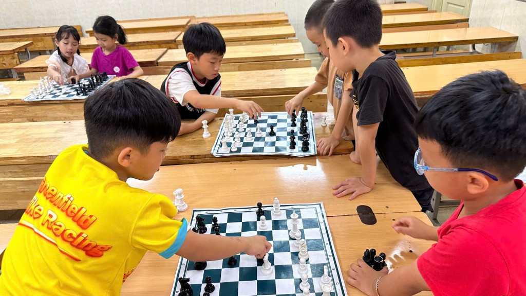 Mùa hè an toàn và rộn rã tiếng cười của học sinh tiểu học