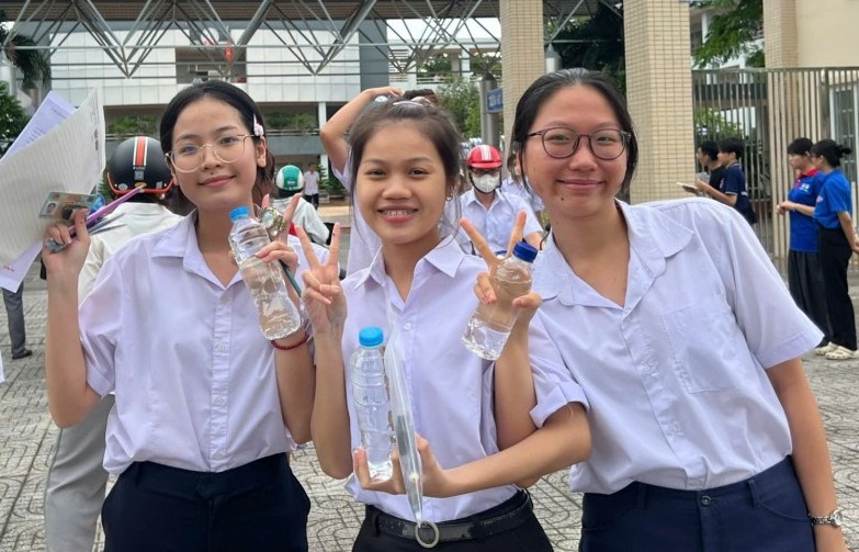 Hơn 14.000 thí sinh Bà Rịa - Vũng Tàu phấn khởi kết thúc môn thi đầu tiên