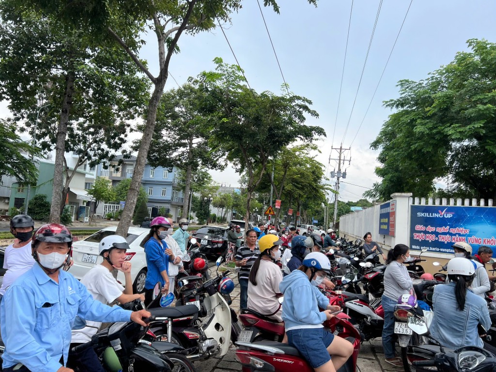Hơn 14.000 thí sinh Bà Rịa - Vũng Tàu phấn khởi kết thúc môn thi đầu tiên