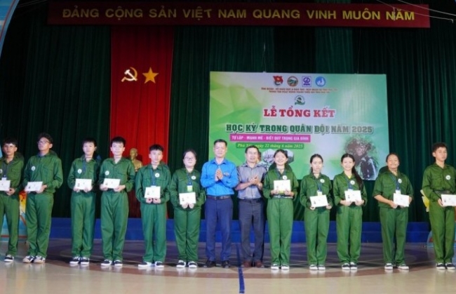 102 "chiến sĩ nhí" Phú Yên hoàn thành "Học kỳ trong quân đội" 2025